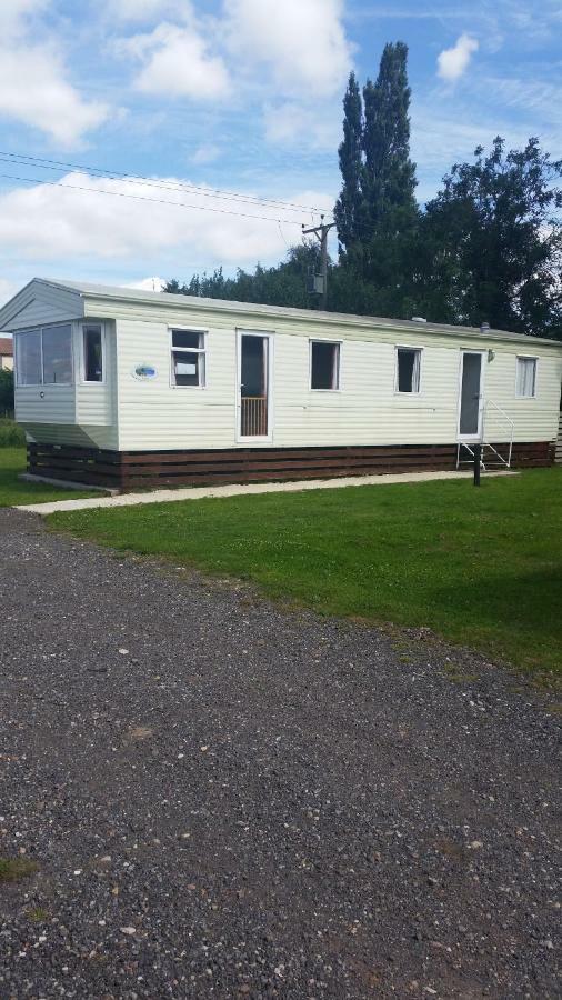 Fenlake Holiday Accommodation Metheringham Exterior photo